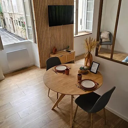 La Pepite Du Centre Historique - 7 Minutes A Pied De La Gare - 1er Etage - Netflix Valence